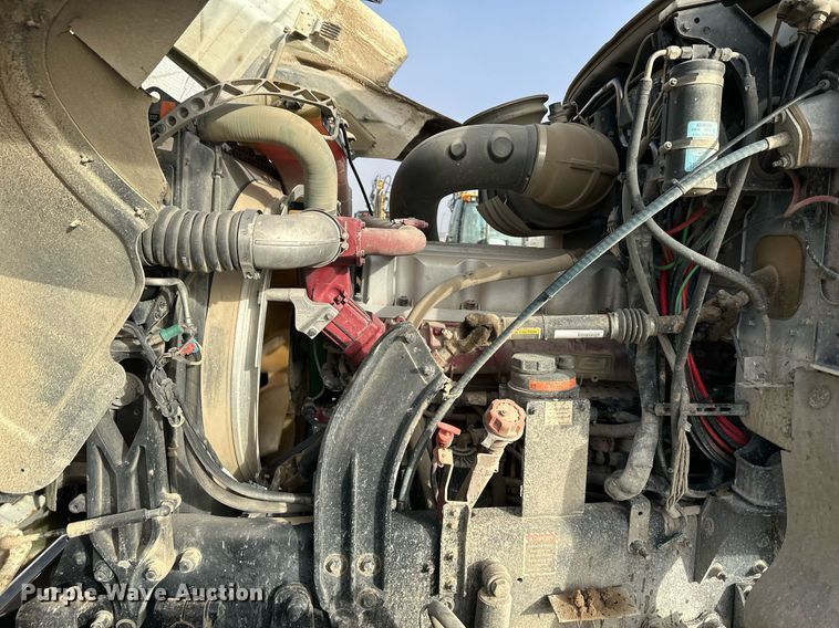 image for item OF9174 2013 Mack  semi truck