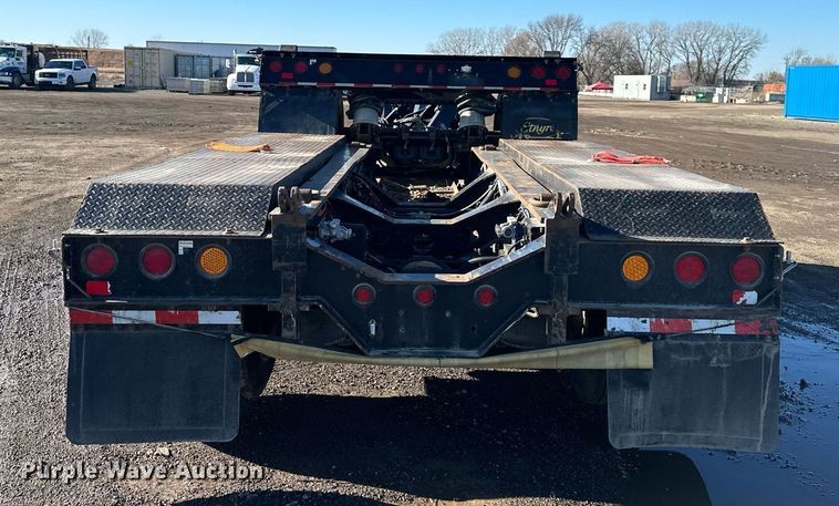 image for item OF9177 2014 Etnyre Blackhawk  lowboy equipment trailer