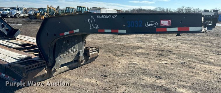 image for item OF9177 2014 Etnyre Blackhawk  lowboy equipment trailer