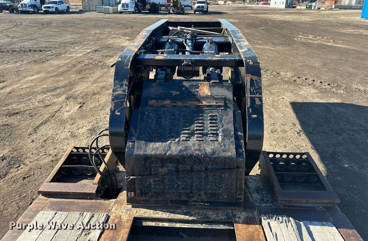 image for item OF9177 2014 Etnyre Blackhawk  lowboy equipment trailer