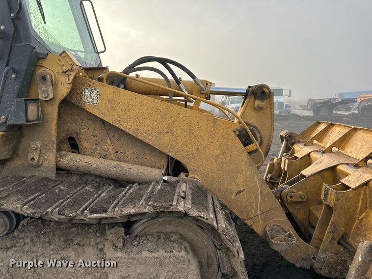 image for item OF9179 2005 Caterpillar 953C  track loader