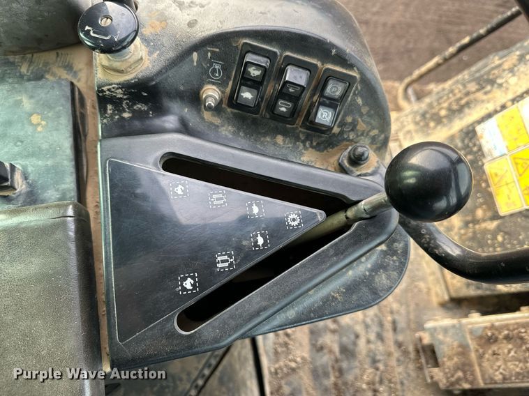 image for item OF9179 2005 Caterpillar 953C  track loader