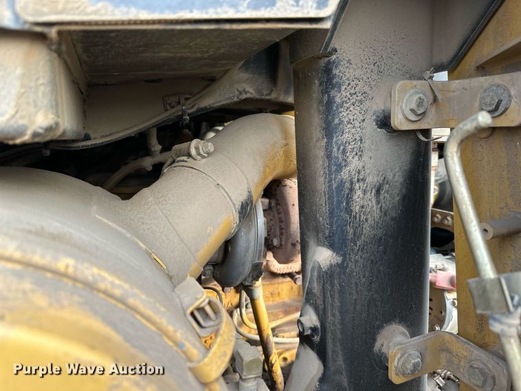 image for item OF9179 2005 Caterpillar 953C  track loader