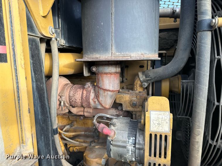 image for item OF9179 2005 Caterpillar 953C  track loader