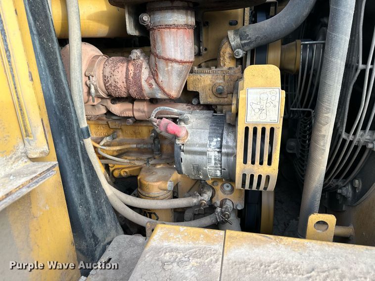 image for item OF9179 2005 Caterpillar 953C  track loader