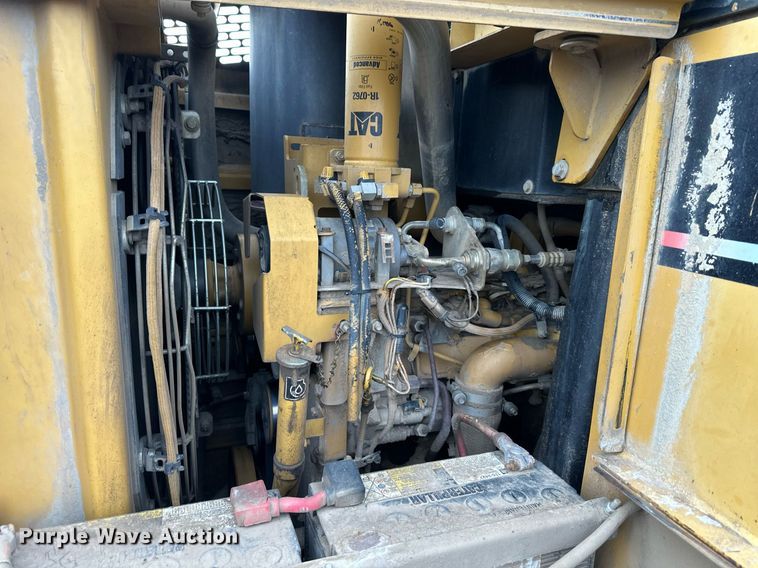 image for item OF9179 2005 Caterpillar 953C  track loader