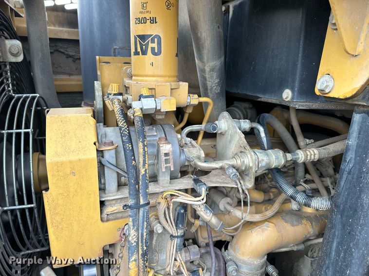 image for item OF9179 2005 Caterpillar 953C  track loader
