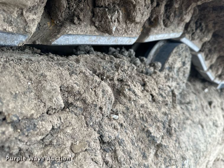 image for item OF9179 2005 Caterpillar 953C  track loader