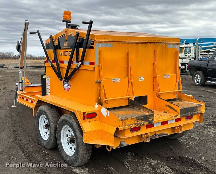 image for item OF9183 2020 KM International KM8000TEDD  asphalt hotbox
