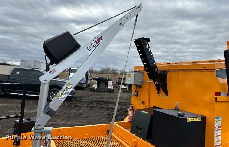 image for item OF9183 2020 KM International KM8000TEDD  asphalt hotbox