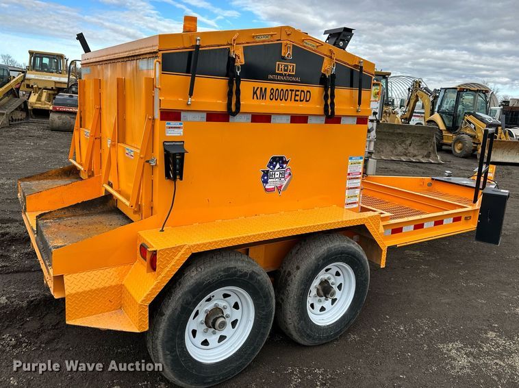 image for item OF9183 2020 KM International KM8000TEDD  asphalt hotbox