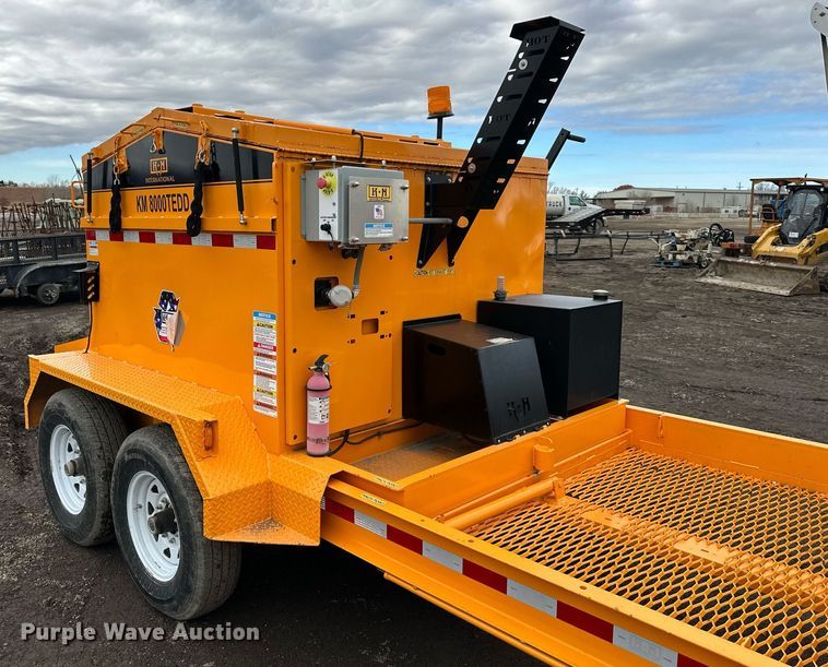 image for item OF9183 2020 KM International KM8000TEDD  asphalt hotbox