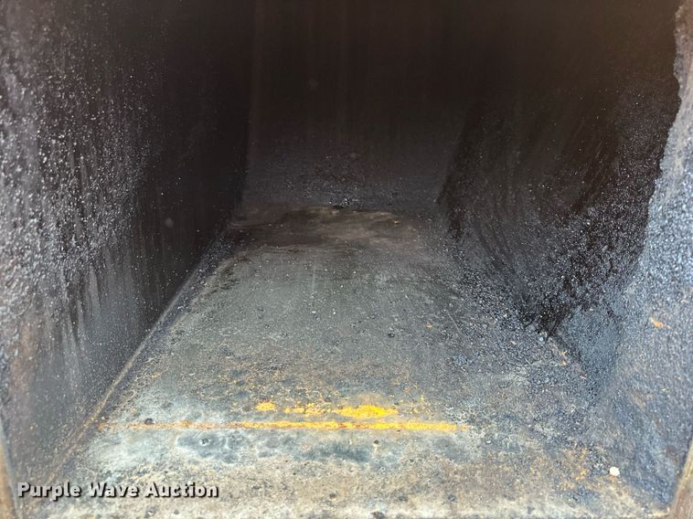 image for item OF9183 2020 KM International KM8000TEDD  asphalt hotbox