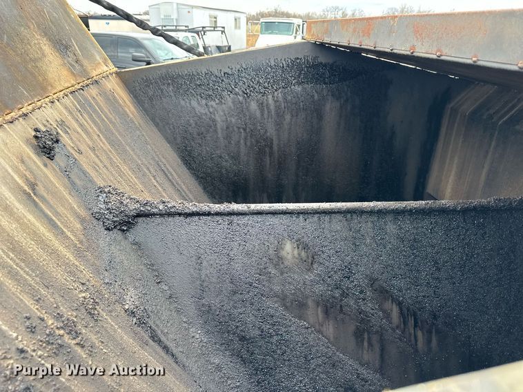 image for item OF9183 2020 KM International KM8000TEDD  asphalt hotbox