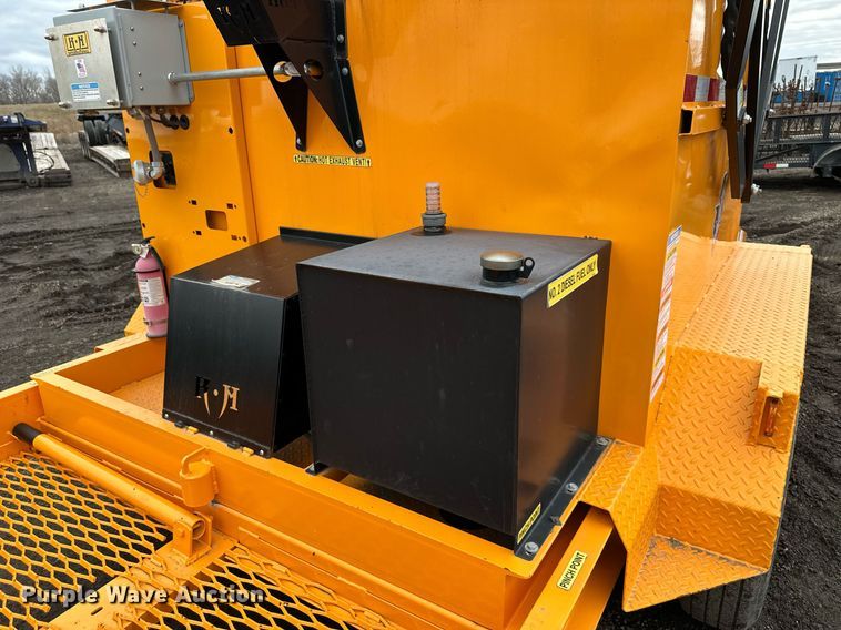 image for item OF9183 2020 KM International KM8000TEDD  asphalt hotbox