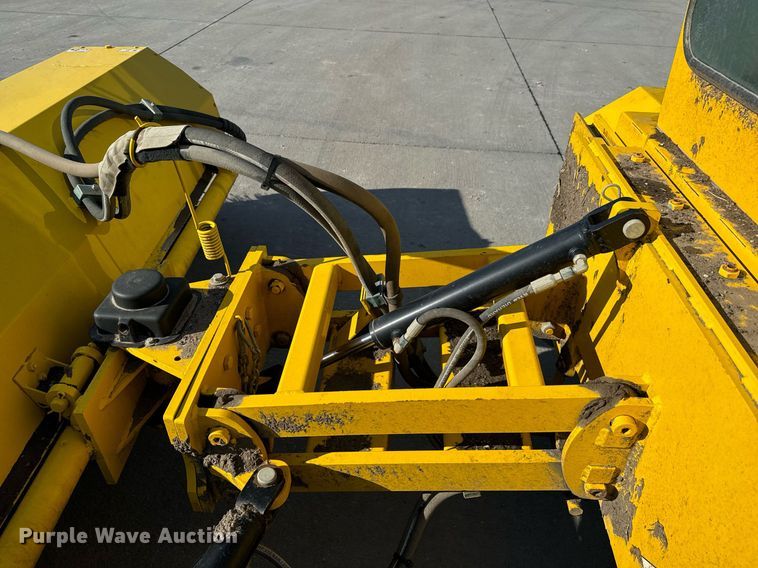 image for item OF9621 Superior Broom SM74C  broom