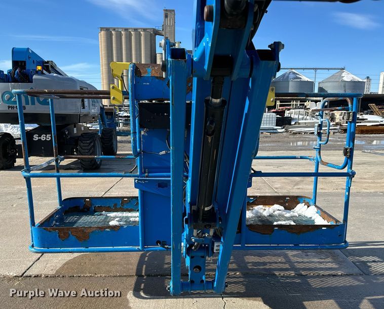 image for item OF9622 2018 Genie Z-62/40  boom lift