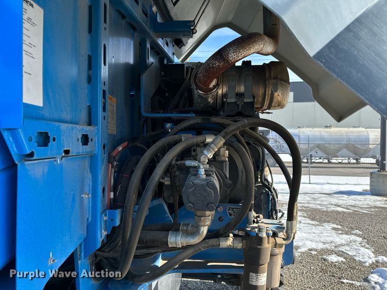 image for item OF9622 2018 Genie Z-62/40  boom lift