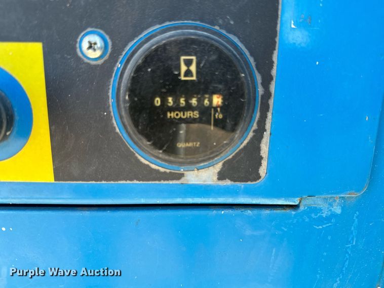 image for item OF9638 2007 Genie GS-4390  scissor lift