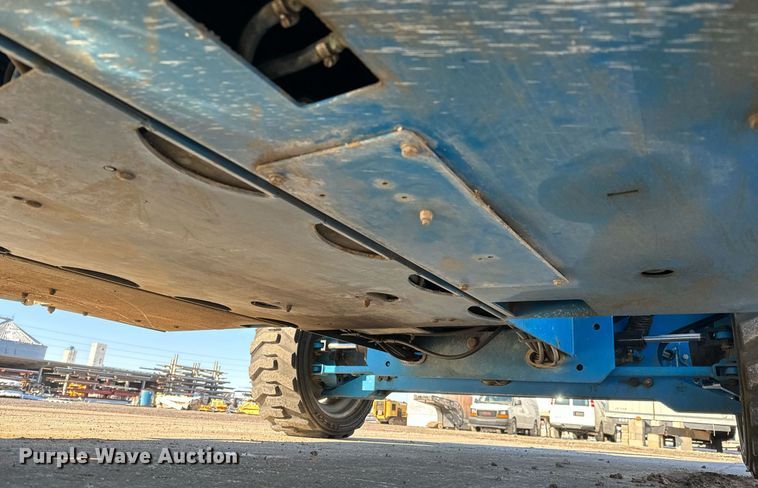 image for item OF9638 2007 Genie GS-4390  scissor lift