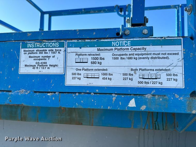 image for item OF9638 2007 Genie GS-4390  scissor lift