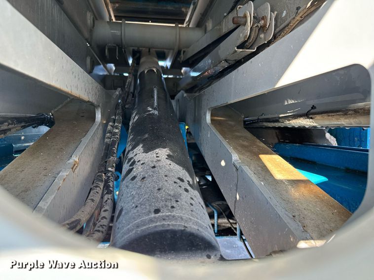 image for item OF9638 2007 Genie GS-4390  scissor lift