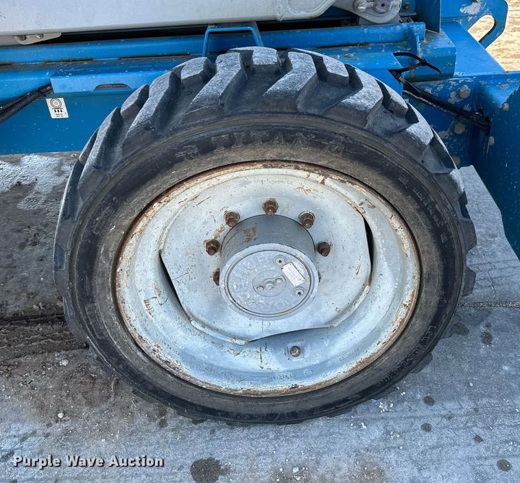 image for item OF9638 2007 Genie GS-4390  scissor lift