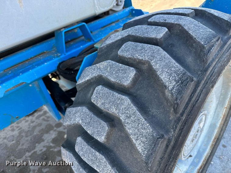 image for item OF9638 2007 Genie GS-4390  scissor lift