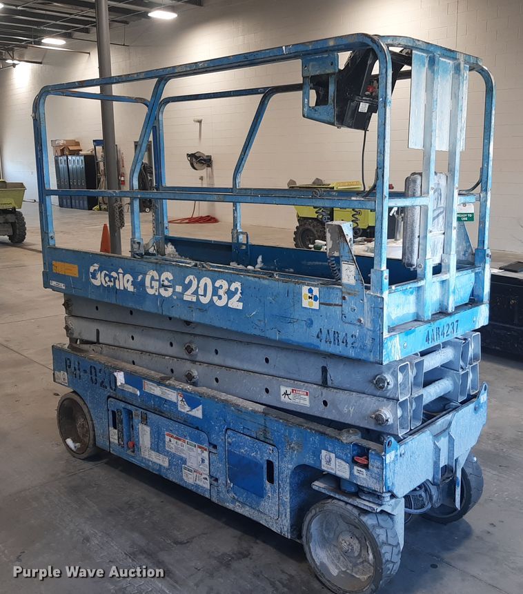 image for item OF9639 Genie GS-2032  scissor lift