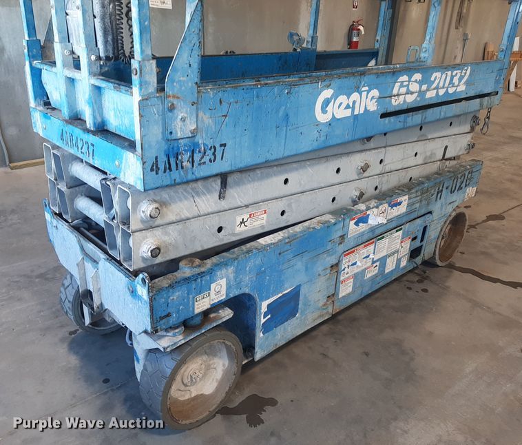 image for item OF9639 Genie GS-2032  scissor lift