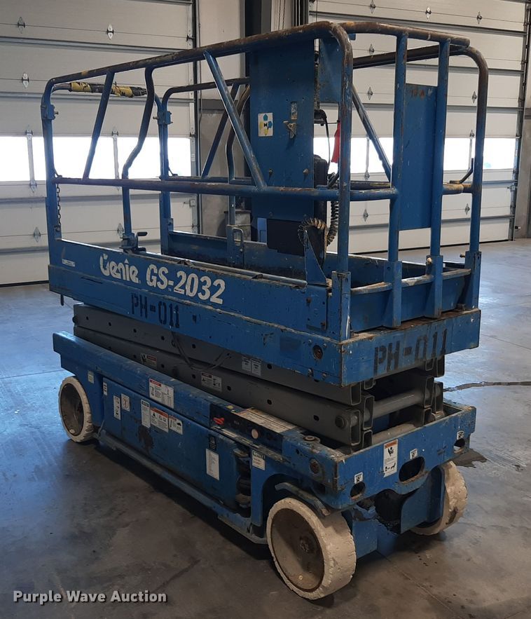 image for item OF9640 Genie GS-2032  scissor lift
