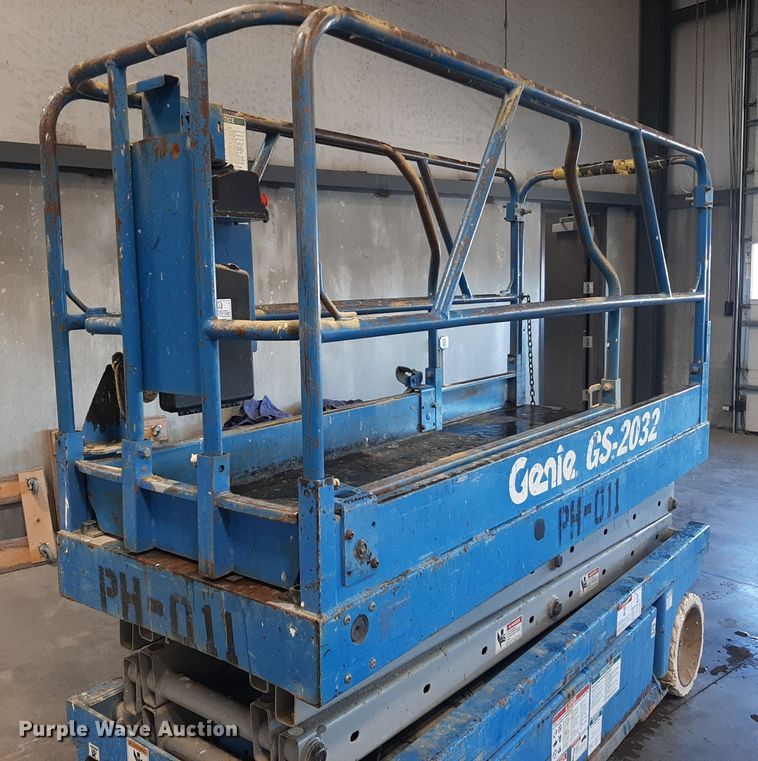image for item OF9640 Genie GS-2032  scissor lift