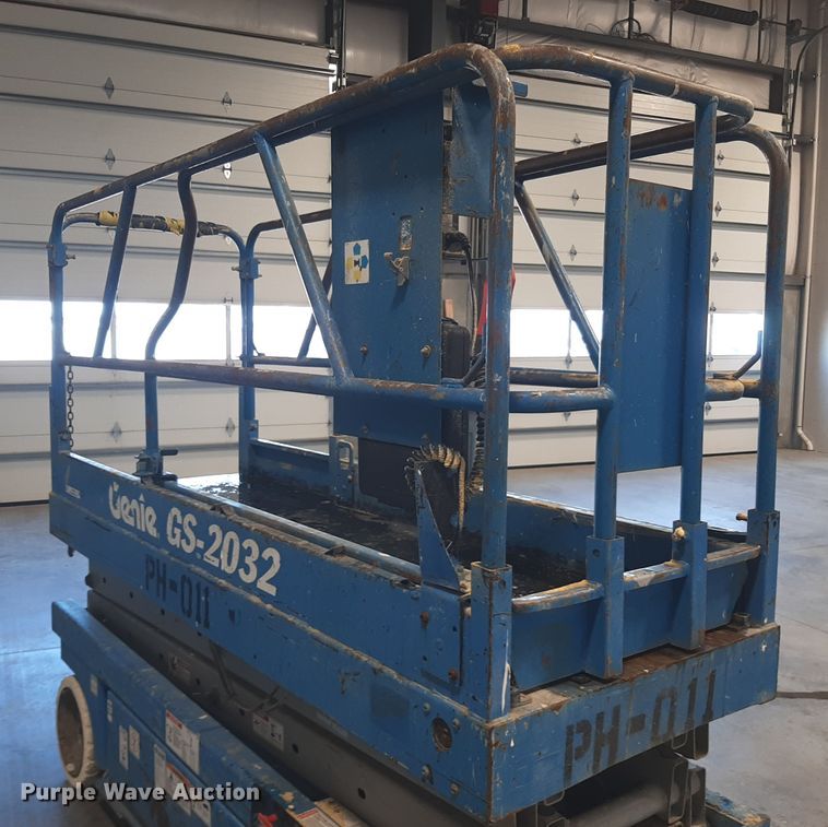image for item OF9640 Genie GS-2032  scissor lift