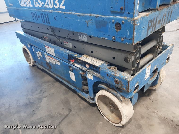 image for item OF9640 Genie GS-2032  scissor lift