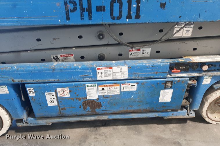 image for item OF9640 Genie GS-2032  scissor lift
