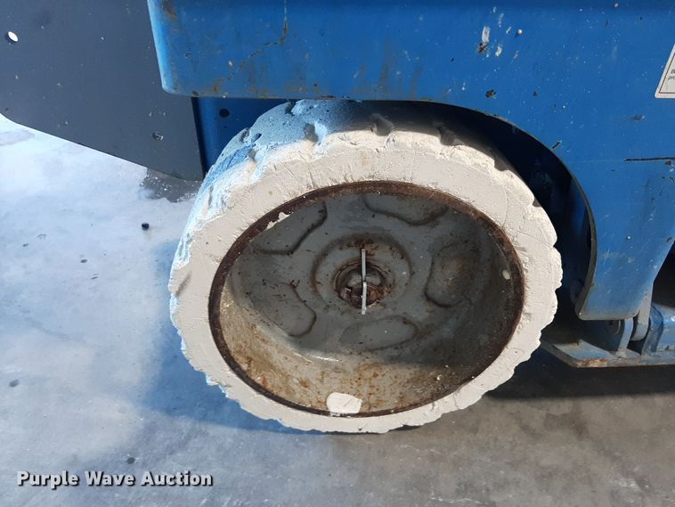 image for item OF9640 Genie GS-2032  scissor lift