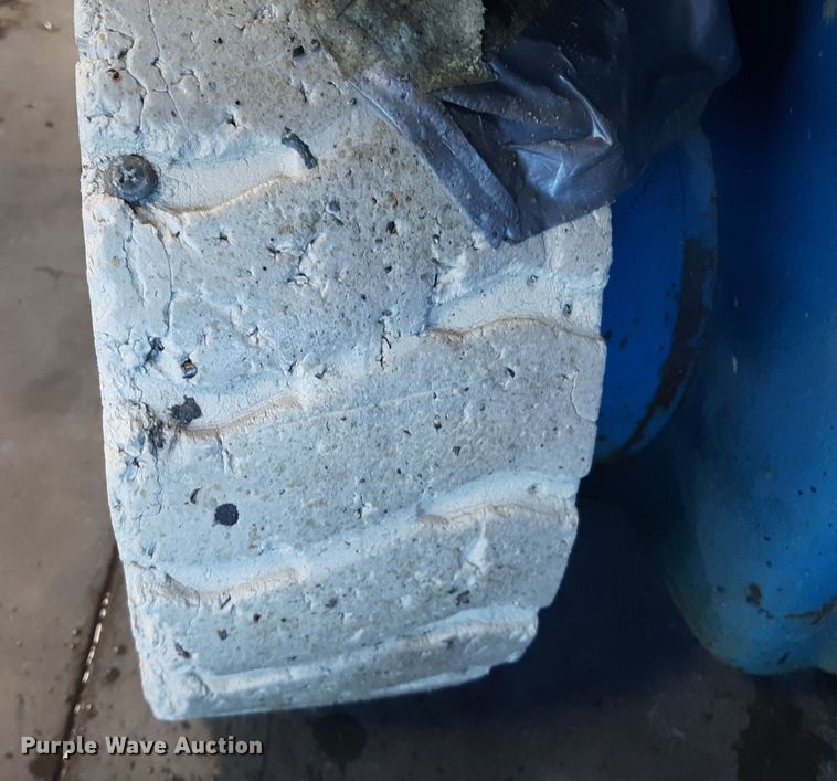 image for item OF9640 Genie GS-2032  scissor lift