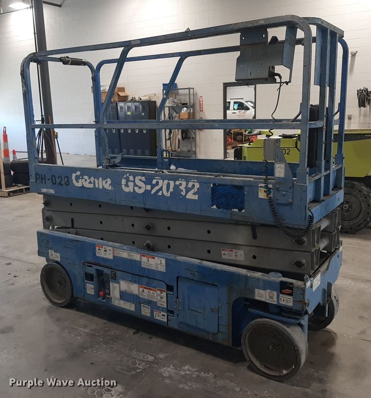 image for item OF9641 Genie GS-2032  scissor lift