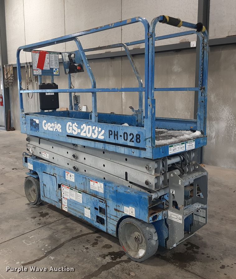 image for item OF9641 Genie GS-2032  scissor lift