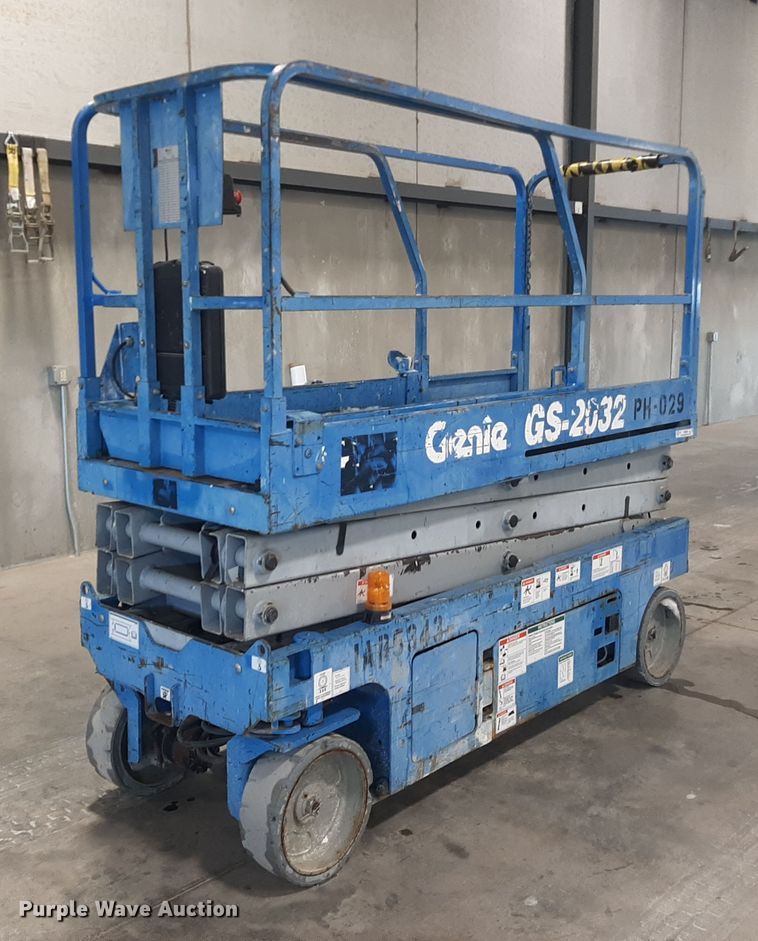 image for item OF9645 Genie GS-2032  scissor lift