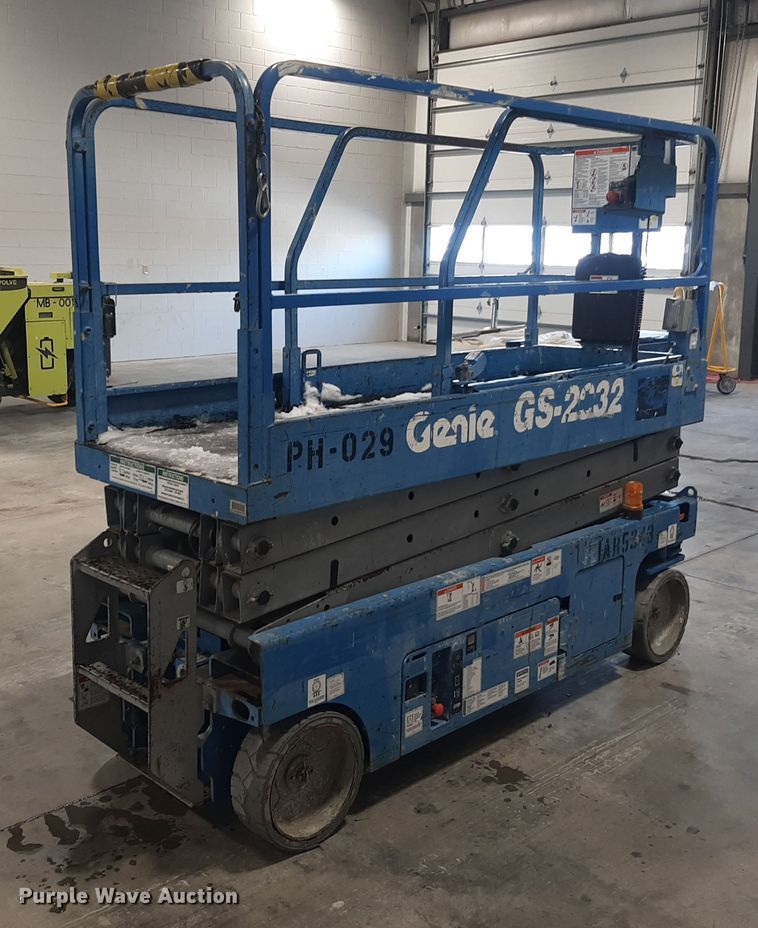 image for item OF9645 Genie GS-2032  scissor lift