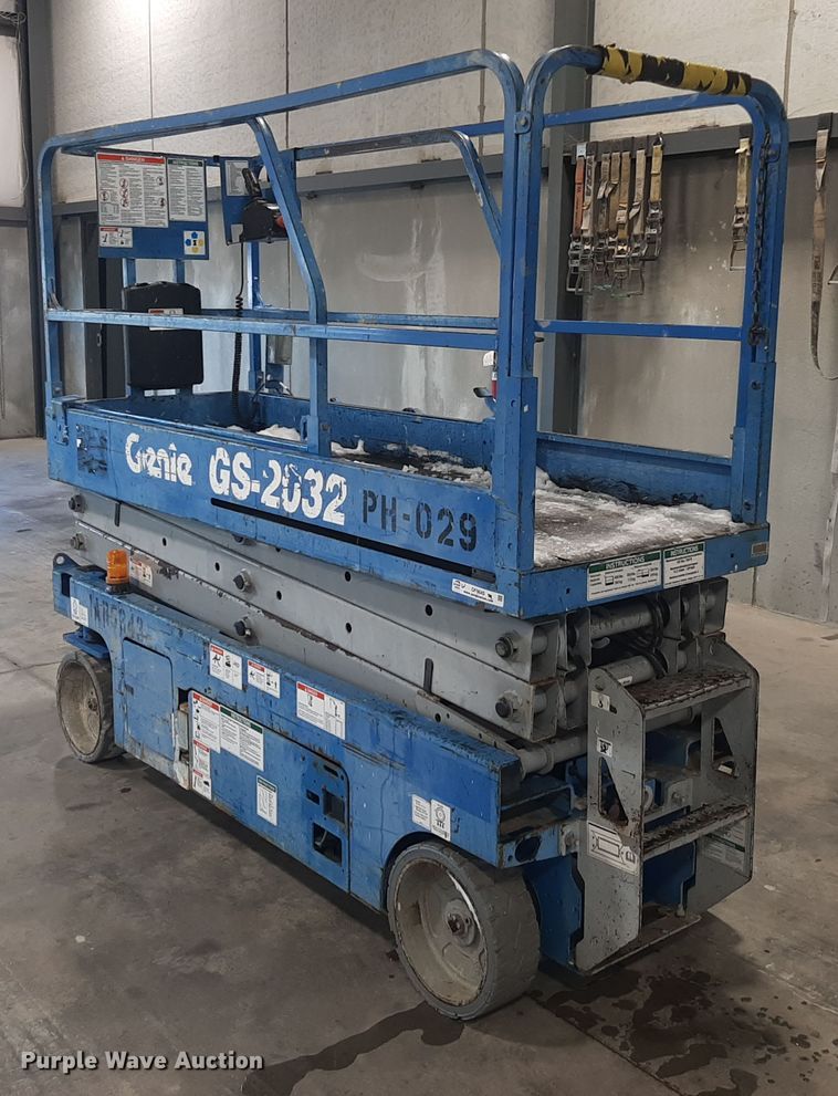 image for item OF9645 Genie GS-2032  scissor lift