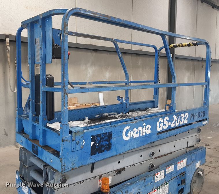 image for item OF9645 Genie GS-2032  scissor lift