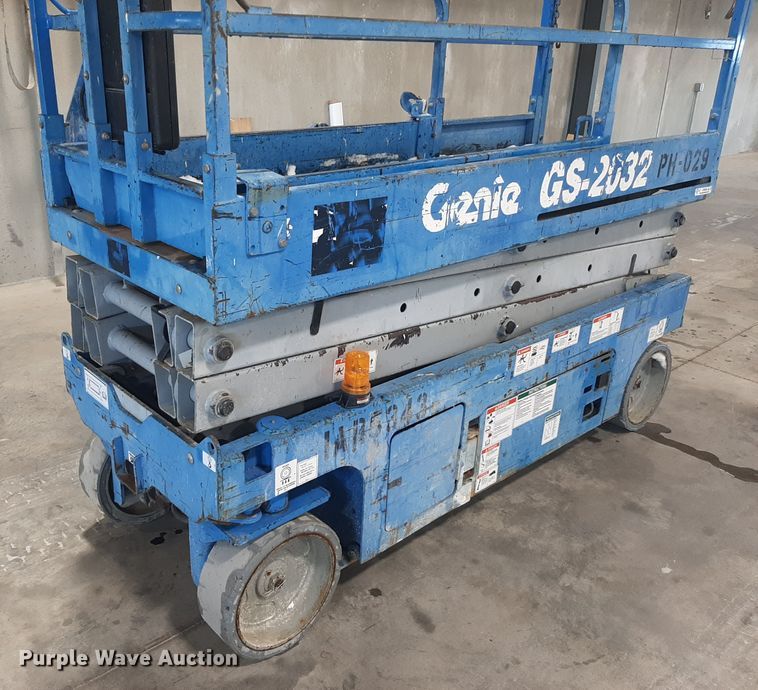 image for item OF9645 Genie GS-2032  scissor lift