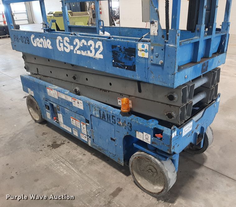 image for item OF9645 Genie GS-2032  scissor lift