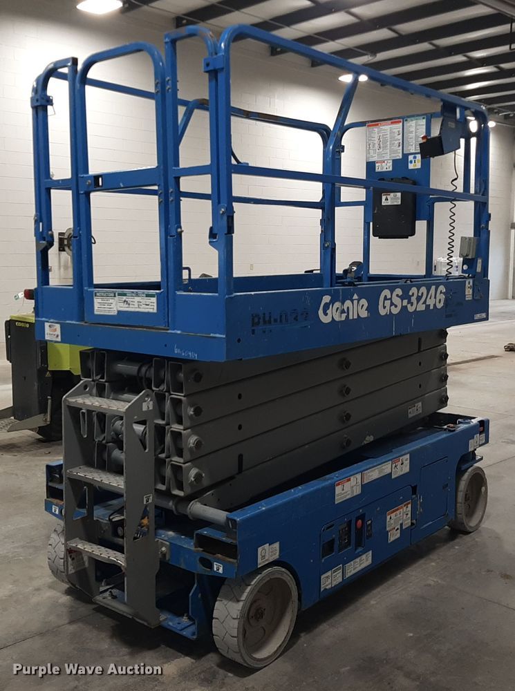 image for item OF9647 Genie GS-3246  scissor lift