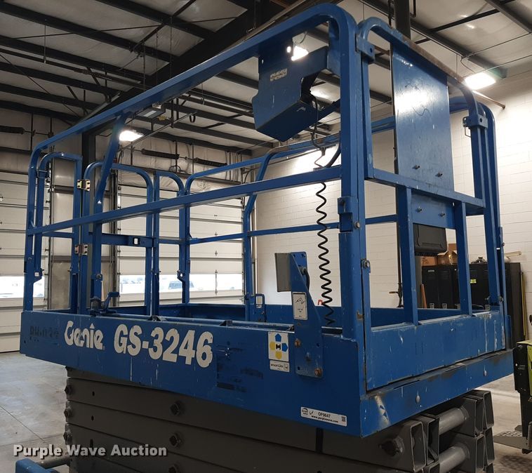 image for item OF9647 Genie GS-3246  scissor lift