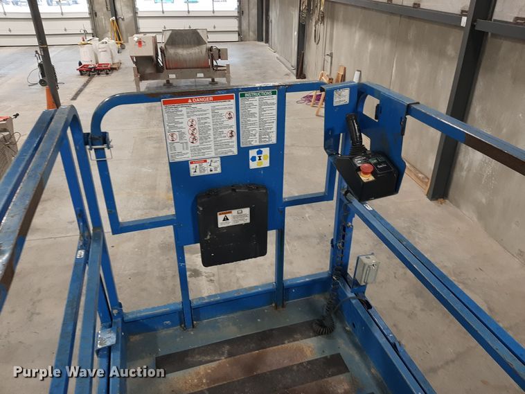 image for item OF9647 Genie GS-3246  scissor lift
