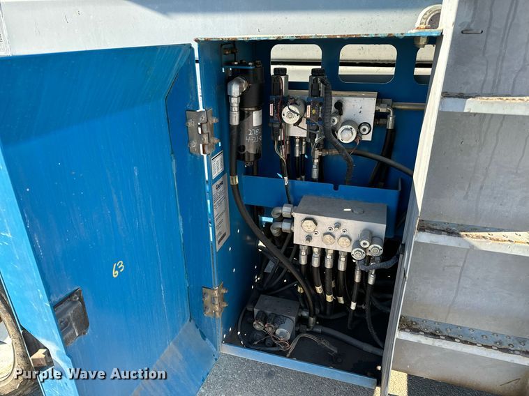 image for item OF9648 2008 Genie GS-5390  scissor lift