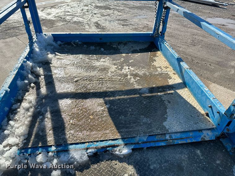 image for item OF9648 2008 Genie GS-5390  scissor lift